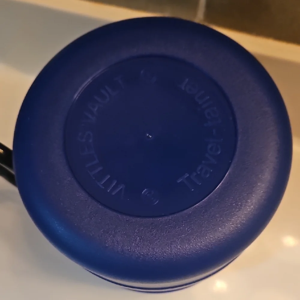 Vittles Vault Travel-tainer Pet Feeding System